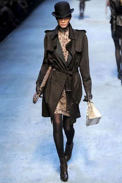 Look 25